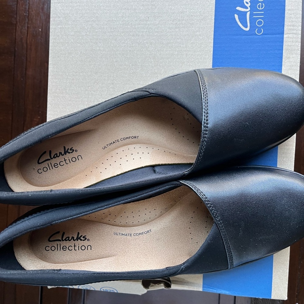 SOLD 

Clarks​